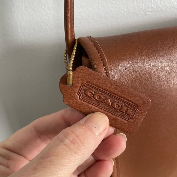 Vintage Coach Companion Flap Bag in brown leather - Picture 4 of 15